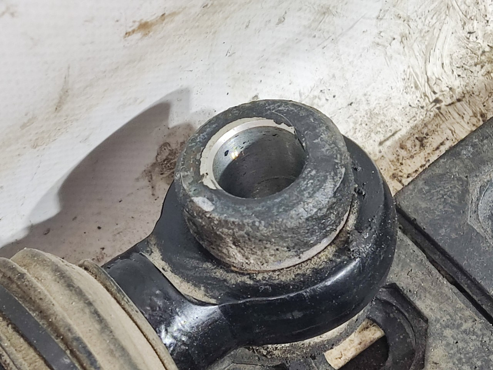 Цилиндр подъема кабины 2023г.