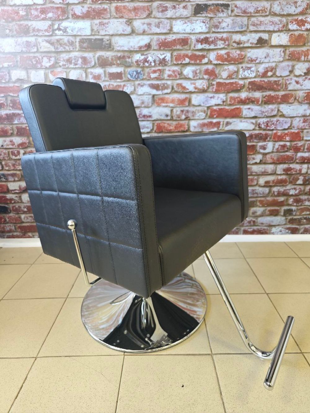 Парикмахерское кресло Алан