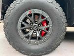 ПЕРЕДНЯЯ УСИЛЕННАЯ ТОРМОЗНАЯ СИСТЕМА под заводские R17 диски ДЛЯ FORD F-150 RAPTOR P552 2018-2020 Форд Раптор