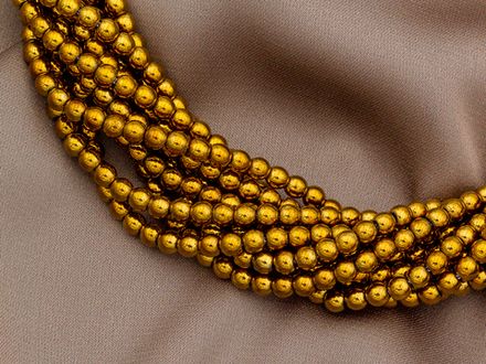 Нить бусин из гематита 4мм