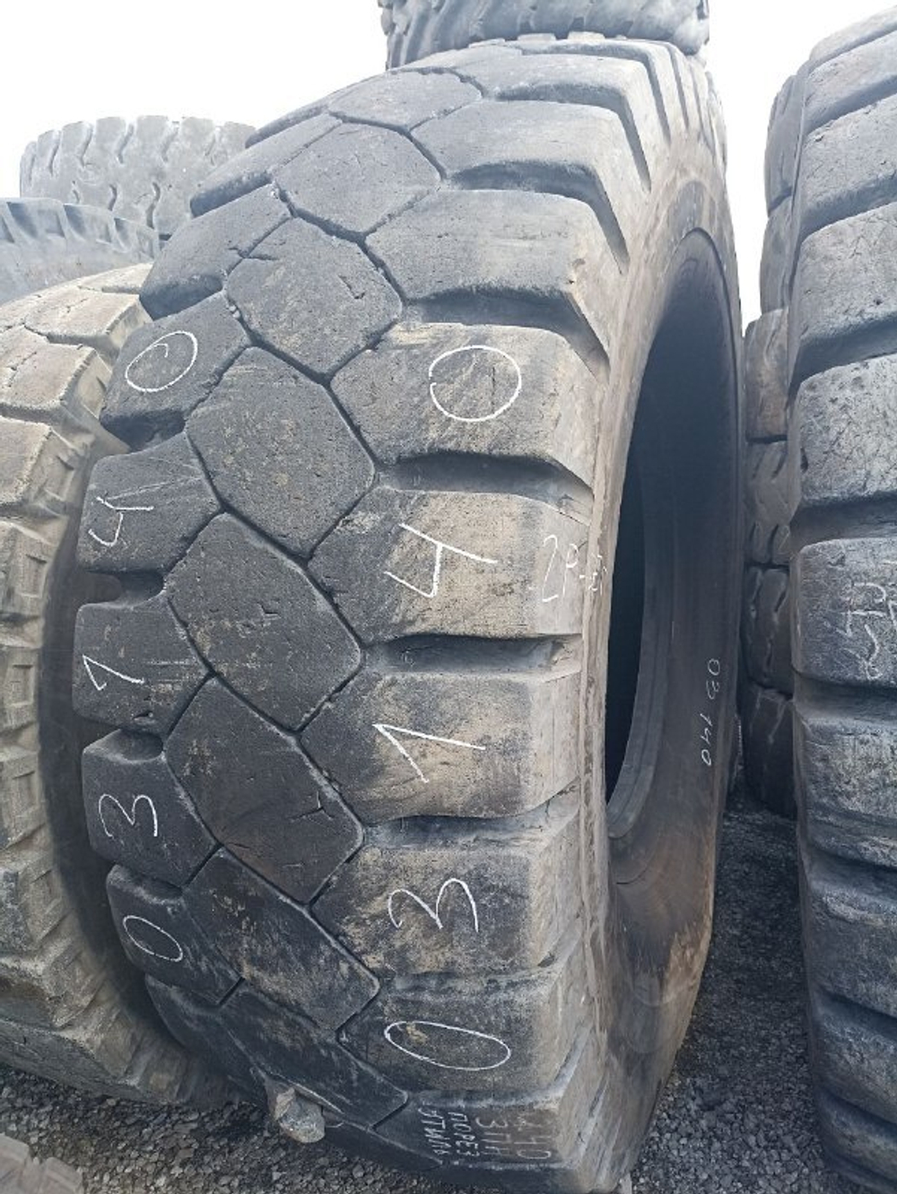 33.00R51 Bridgestone VRDP шина б/у