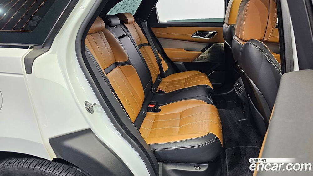 Land Rover Range Rover Bella 3.0 D300 R-Dynamic HSE (08.2019)