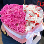 Коробка с цветами и конфетами