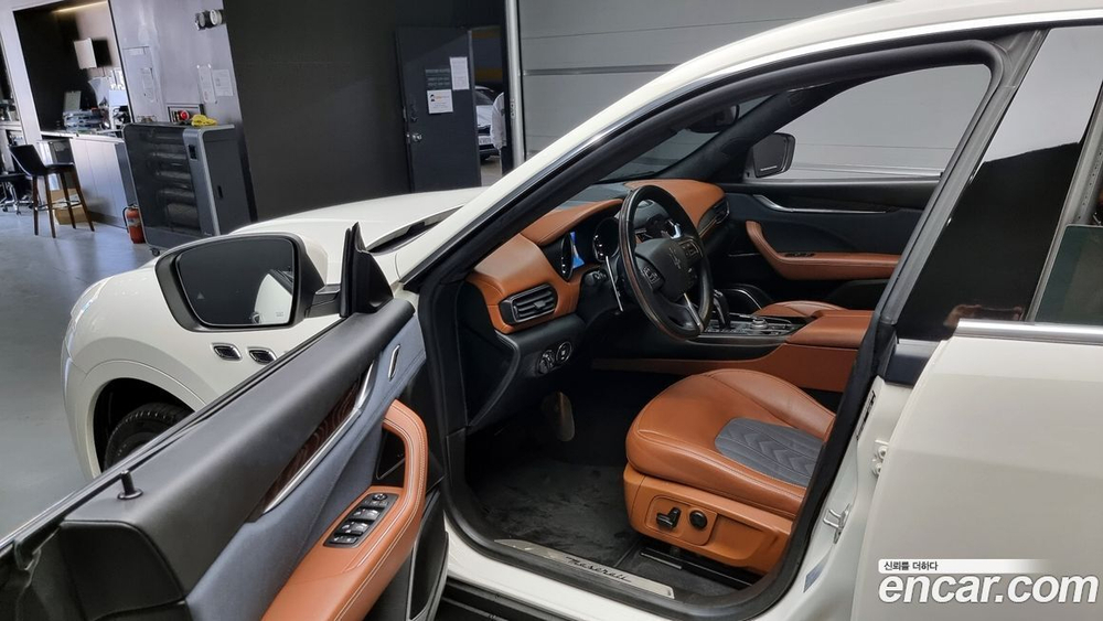 Maserati Levante 3.0 AWD GranLusso (10.2019)