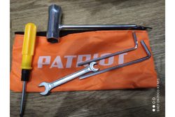 Бензиновый триммер PATRIOT 4555ES Country с неразборной штангой 250108045