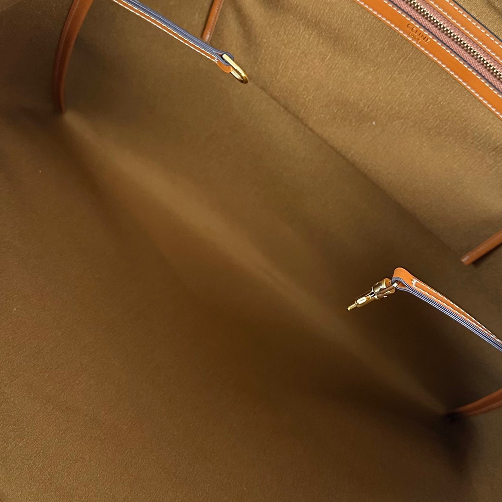 Big Flat Shopper in Triomphe