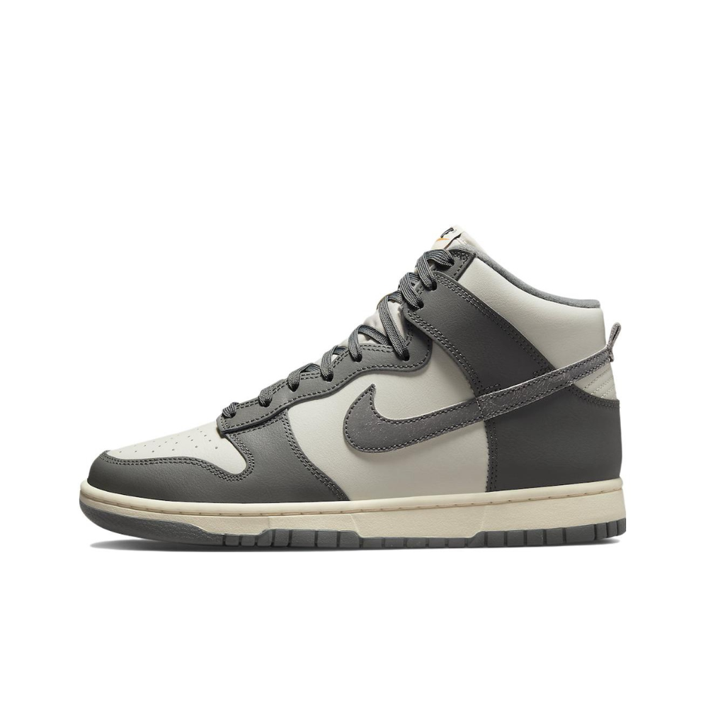 Кроссовки Nike Dunk High SE 'Light Bone' DM0582-001