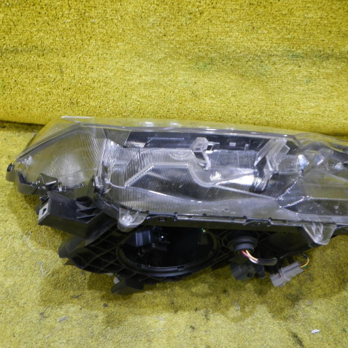 Фара правая Toyota RAV4 4 CA40 (2015-2019) LED