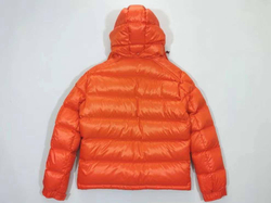 Пуховик Moncler