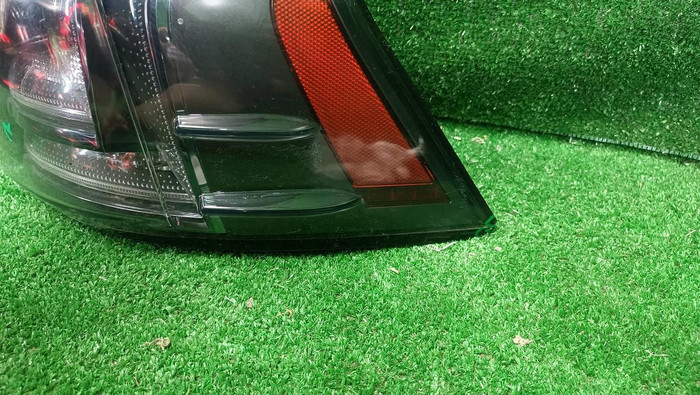 Фонарь правый внешний Lexus LX 3 (15-23) Black