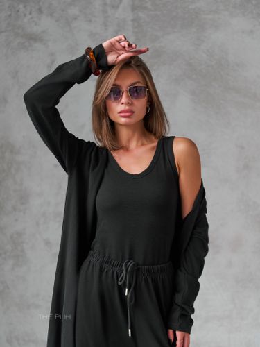 Трикотажный костюм-тройка черного цвета