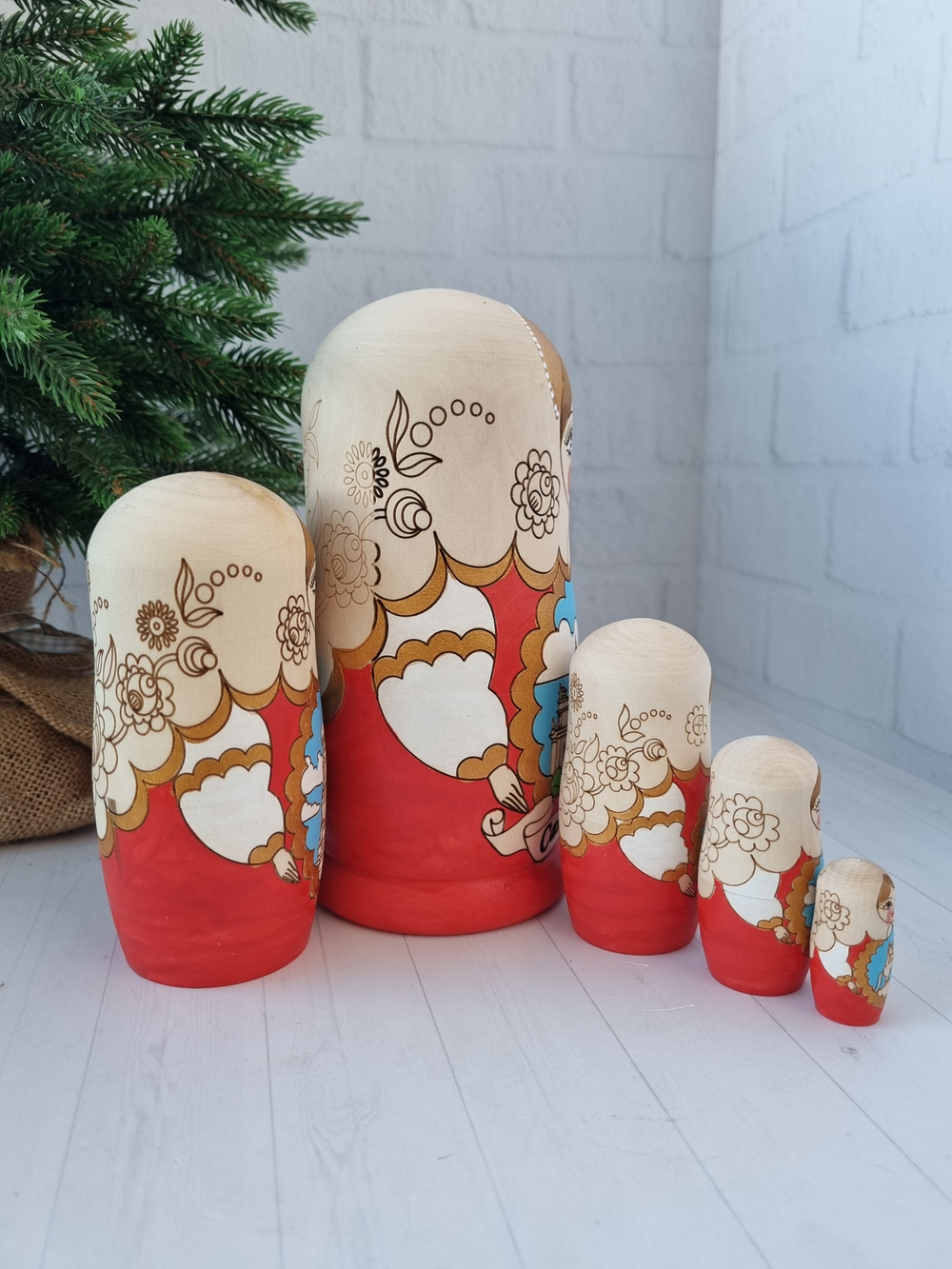 Матрешка Санкт-Петербург жжёнка 5 мест 18см