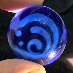 Стеклянный шарик "Genhin Impact"