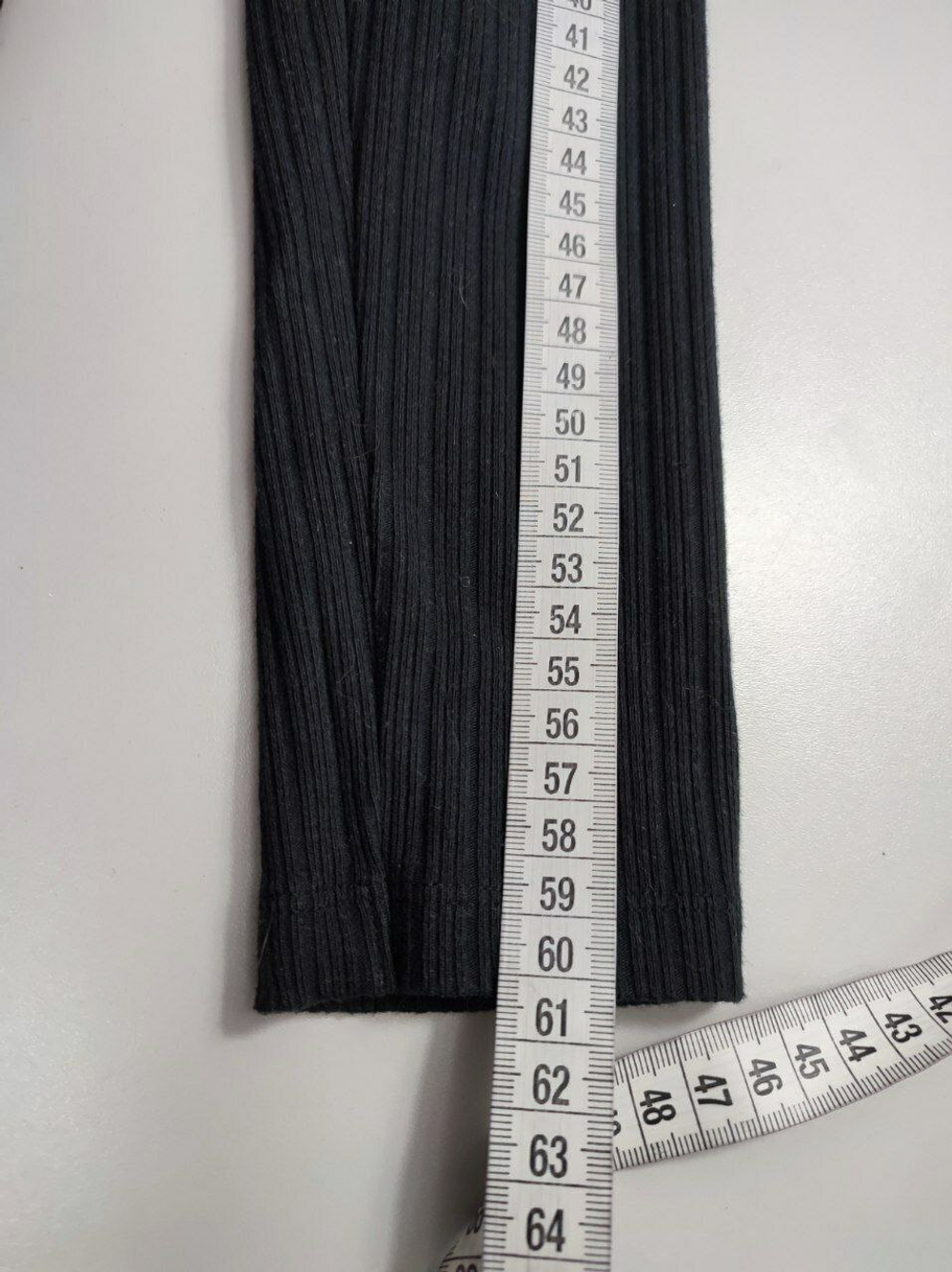 Джемпер Uniqlo базовый 44 размер