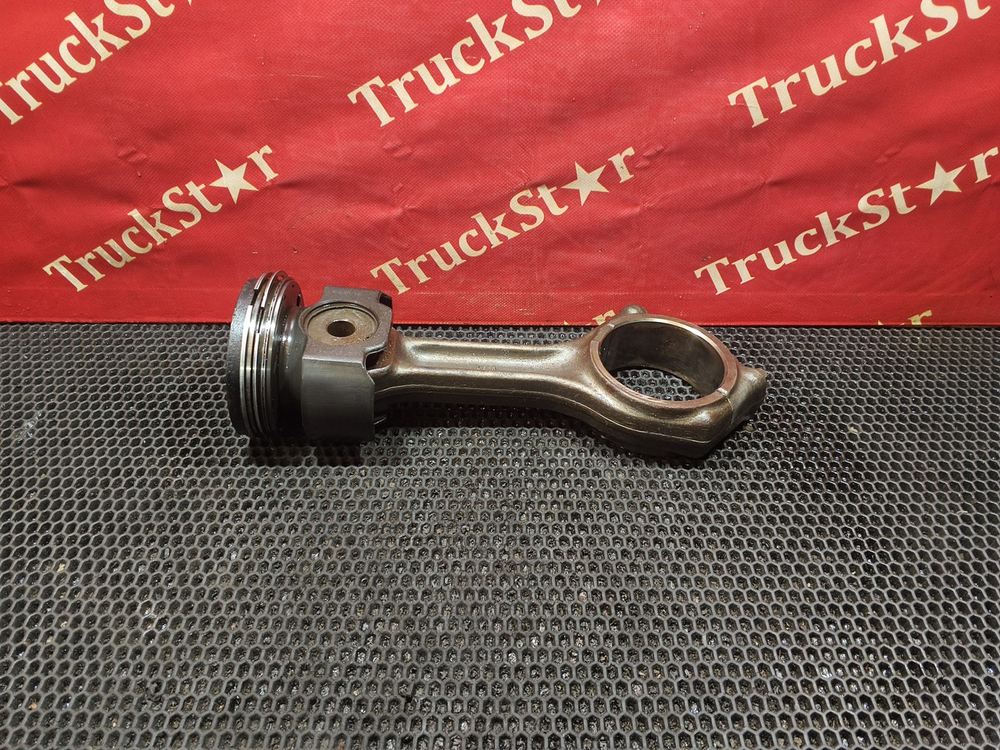 Поршень с шатуном