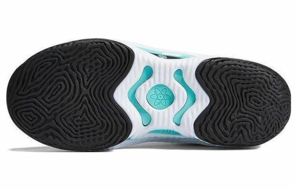 Кроссовки Nike Cosmic Unity 3