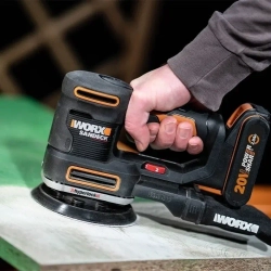 Аккумуляторная виброшлифмашина WORX WX820