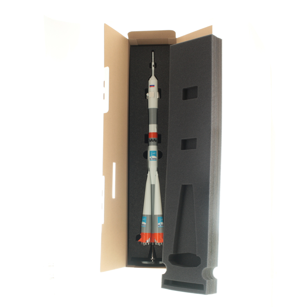 Модель ракеты-носителя "Союз" (пилотируемый) 1:72