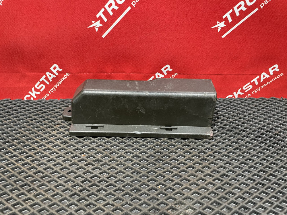 Крышка под проводку