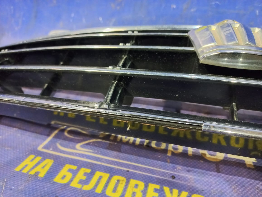 Решетка радиатора TOYOTA CROWN 2004