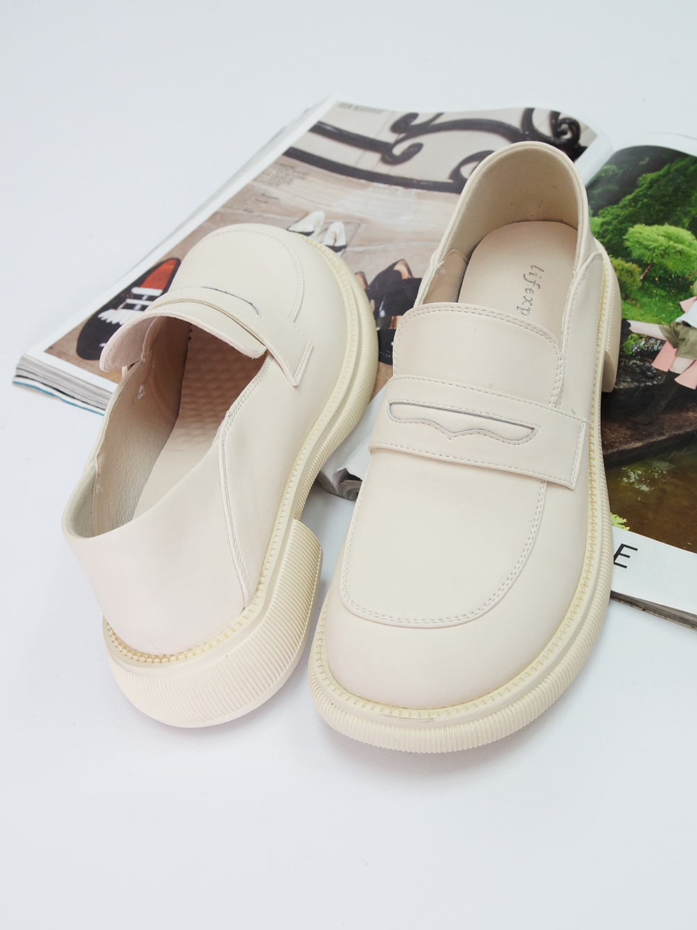 Лоферы женские демисезонные