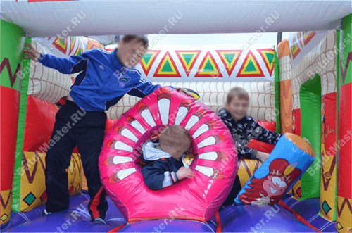 Коммерческий надувной батут "Индеец"