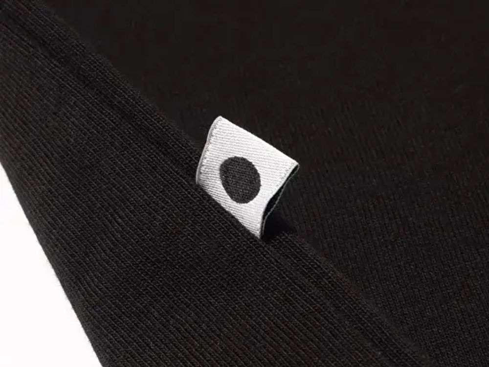 Футболка FOS Цветок чёрная