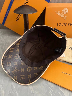 Бейсболка Louis Vuitton