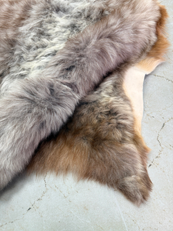 Шкура коврик меховой прикроватный овчина, 120х65 см.