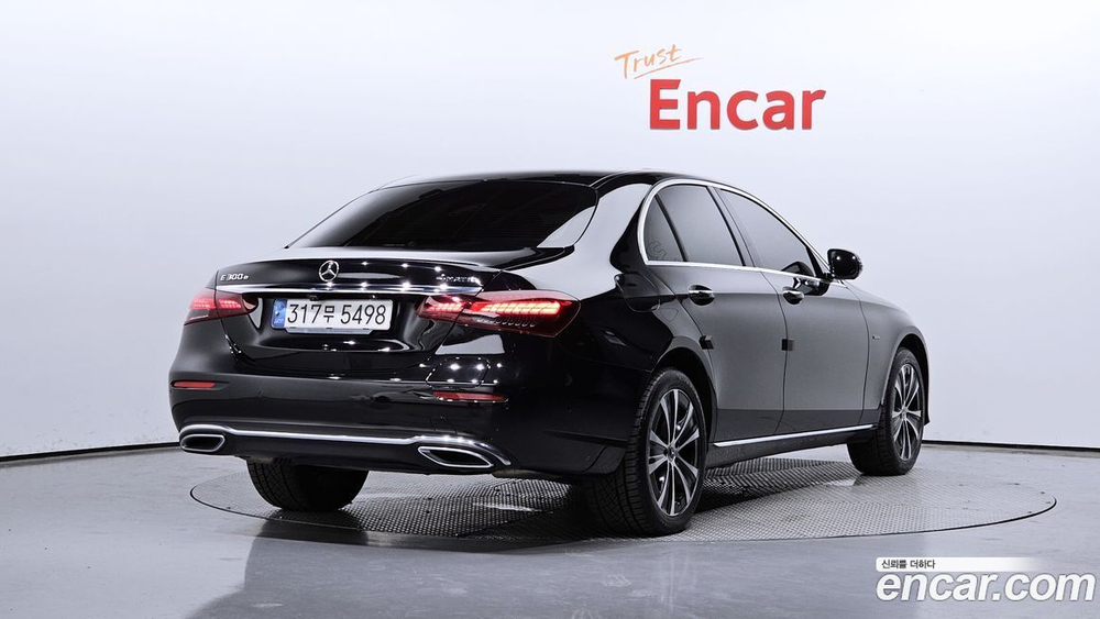 Mercedes-Benz E-Class W213 E300e 4MATIC Exclusive (01.2021)