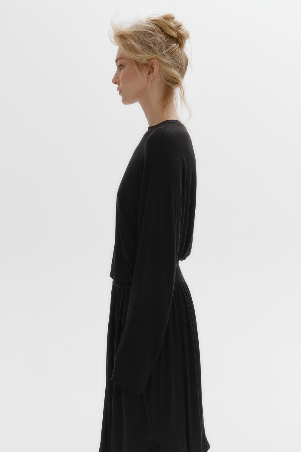 Тонкий трикотажный лонгслив с шерстью