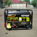 Электрогенератор бензиновый Huter DY4000LX 64/1/22