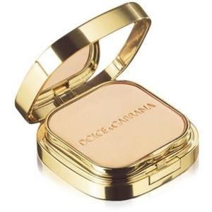 Dolce and Gabbana Perfect Finish Powder Foundation