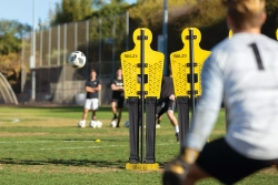 Футбольный манекен SKLZ PRO TRAINING SOCCER DEFENDER, жёлтый