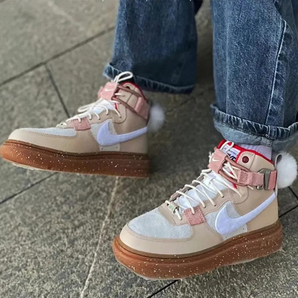 Кроссовки Nike AF1 High (с помпоном)