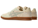 Asics SKYHAND OG Marzipan/Dried Leaf Green