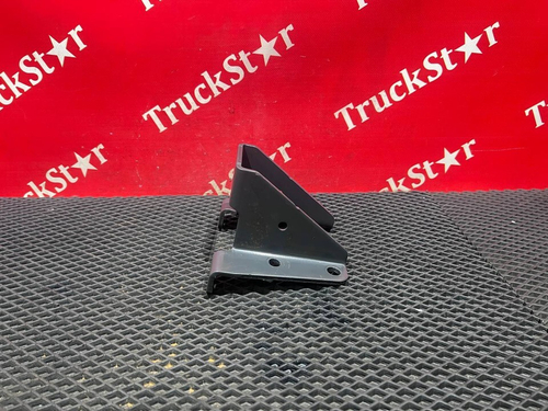 Кронштейн крыла заднего 2021г