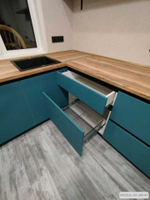 Стильная кухня на заказ без верхних шкафчиков