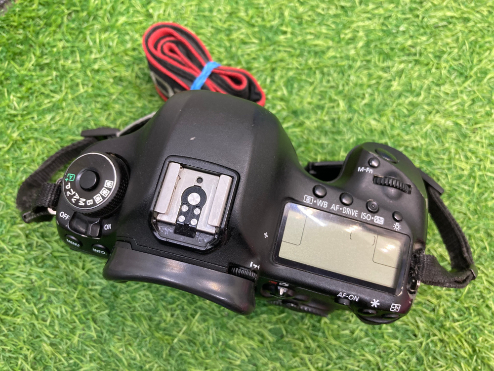 Canon EOS 5D Mark III  248.000 кадров