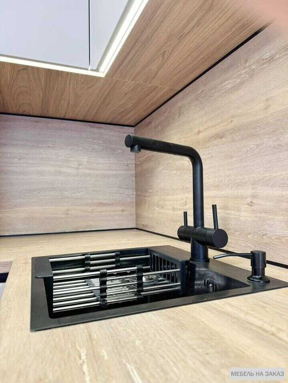 Кухня с барной стойкой на заказ