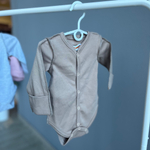 Боди с длинным рукавом на кнопках швы наружу с царапками 7369