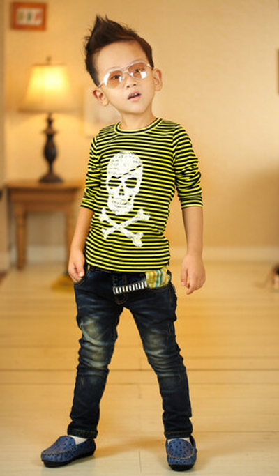 Лонгслив в полоску с принтом черепа