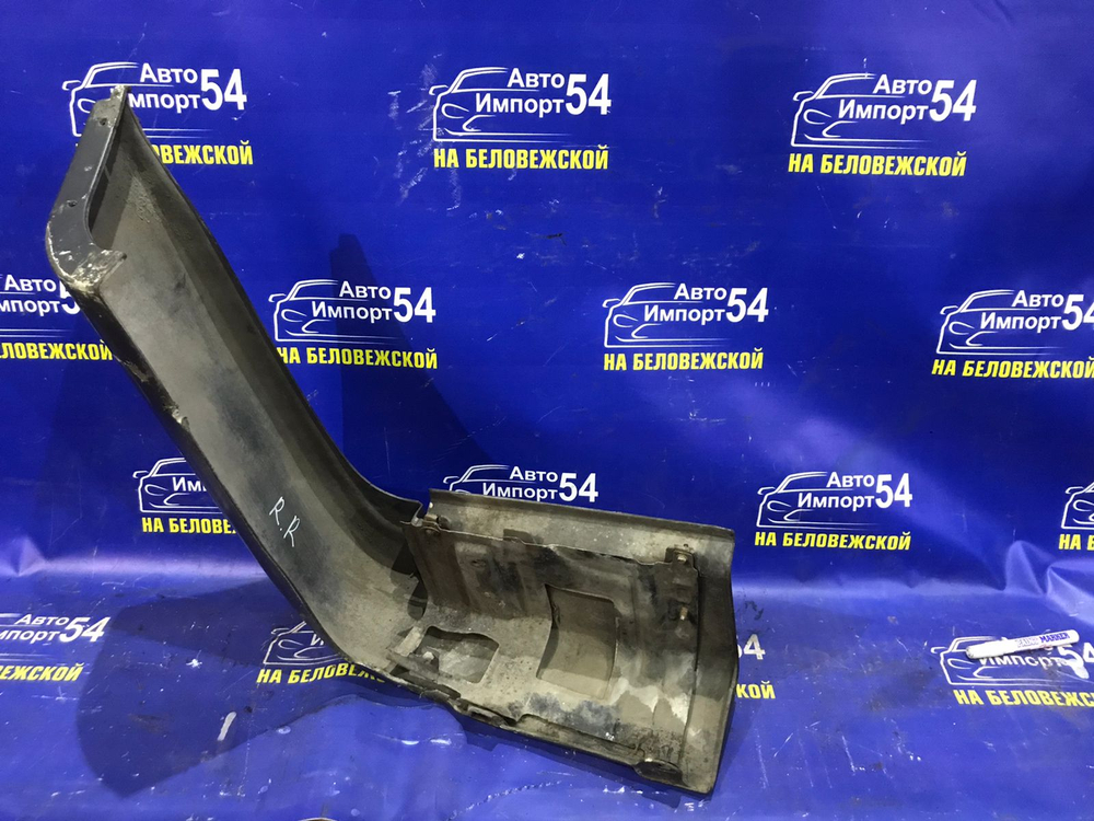 Бампер задний TOYOTA LAND CRUISER 1994