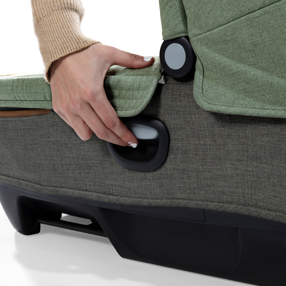 Детское автокресло Joie Calmi