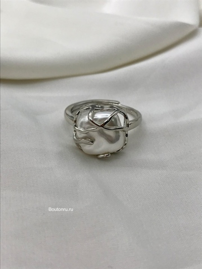 Кольцо серебро с жемчужным камнем