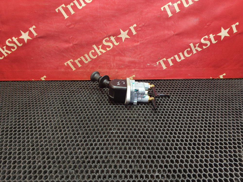 Кран ручного тормоза 2022г