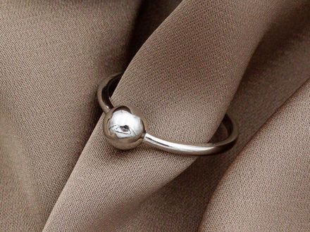 Фаланговое кольцо с шариком