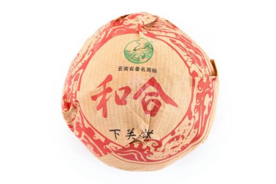 Sheng Pu'er 2006 Marka «Harmony» «Sosna i żuraw» Gniazdo roślinne Xiaguan 125 g