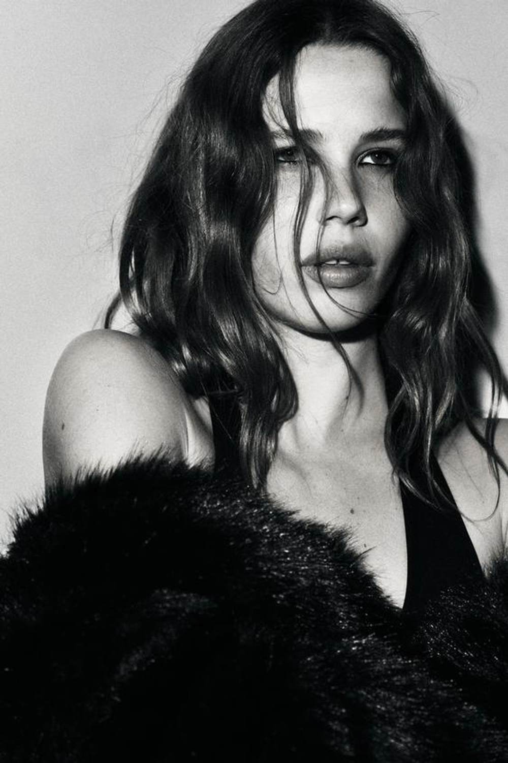 ZARA МИНИ-ЮБКА С БАХРОМОЙ, ЧЕРНЫЙ