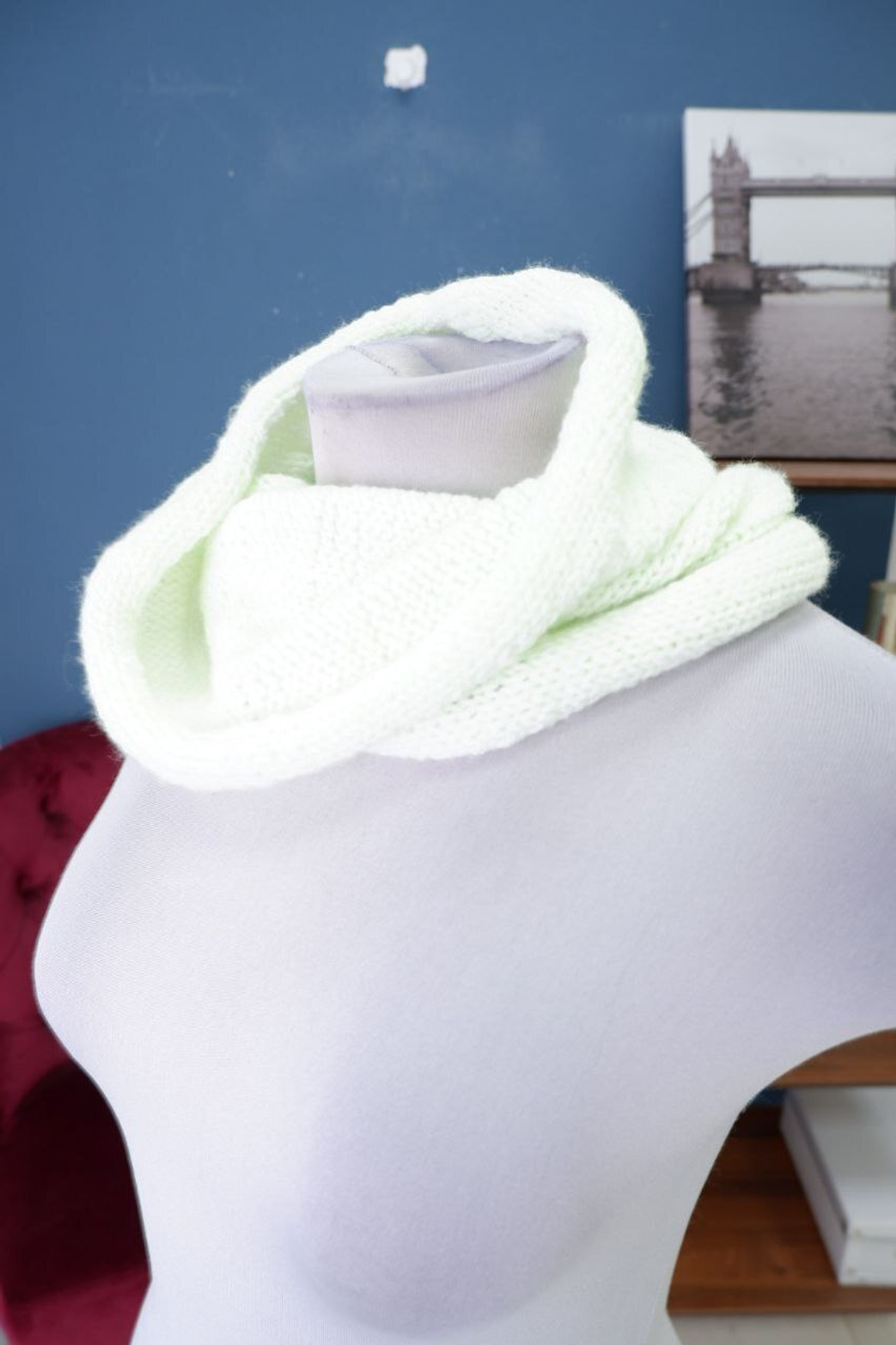 Шарф-снуд светлый